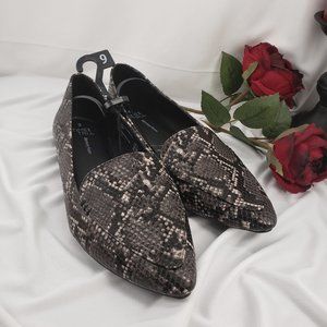 Snakeskin Print Ladies Flats NWT